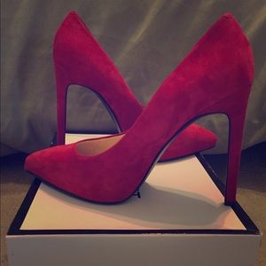 Nine West red suede Leapafaith